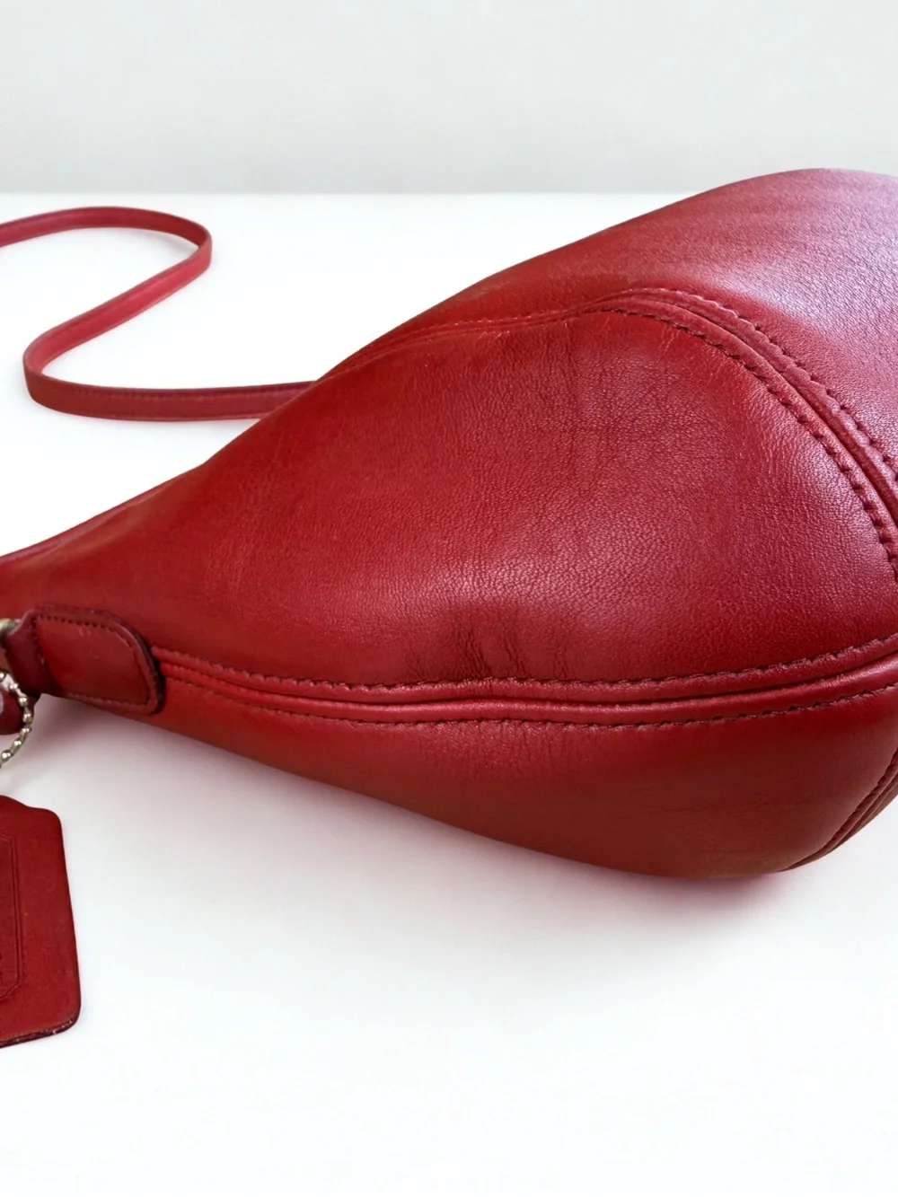 Vtg COACH Red Leather Clamshell Bella Pouch Crossbody 9990 | Made in USA - Picture 5 of 10